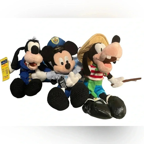 Vintage Walt Disney World Cast Members Plush Bundle - Picture 1 of 7